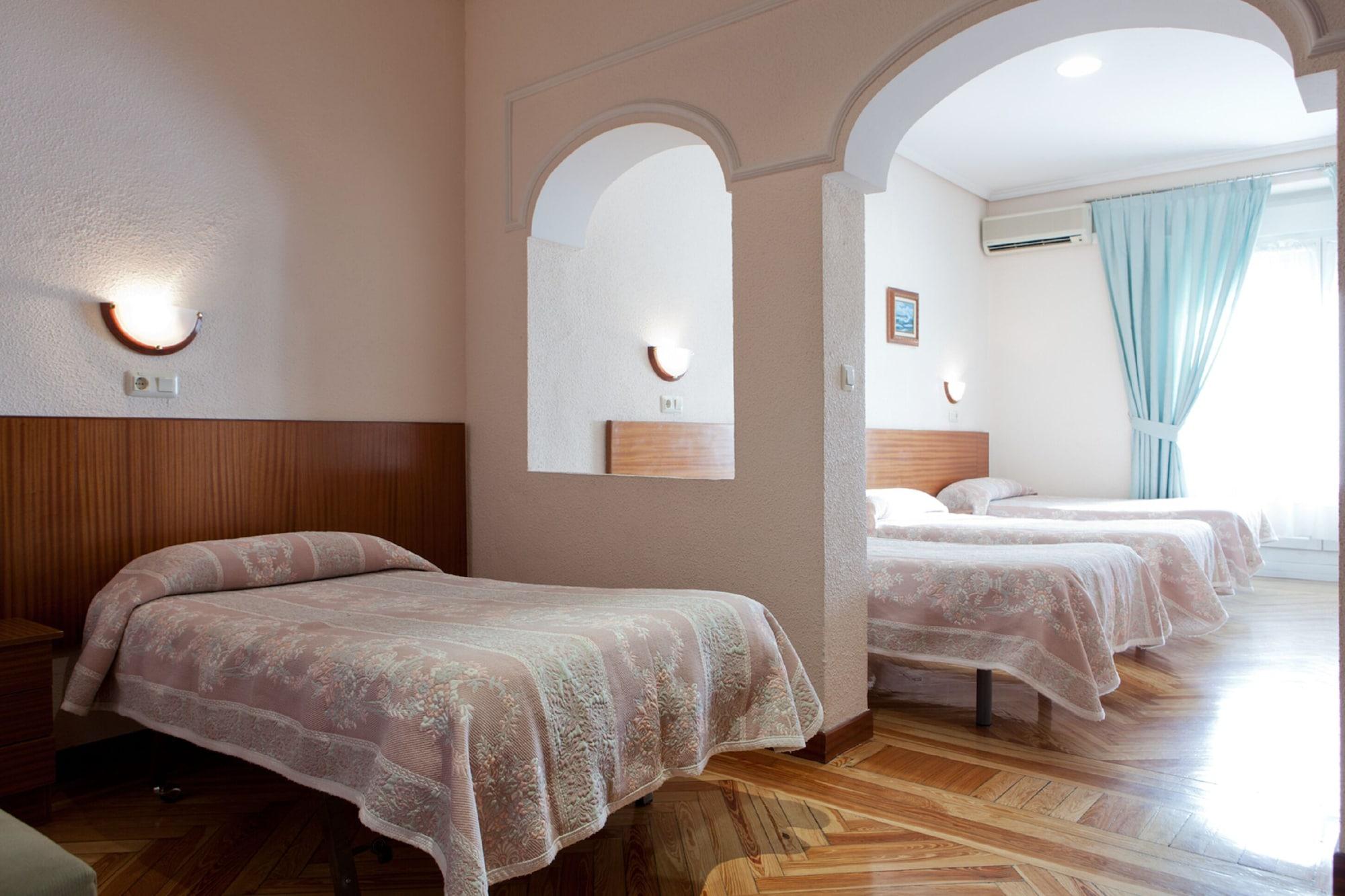 Hostal Zamora Мадрид Екстер'єр фото