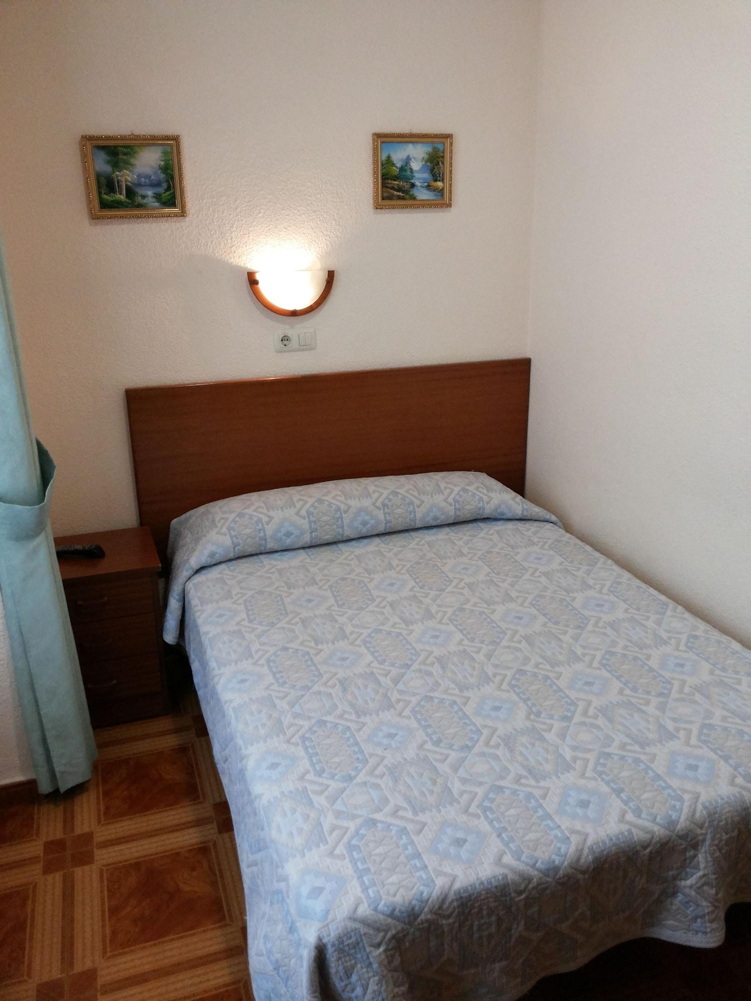 Hostal Zamora Мадрид Екстер'єр фото