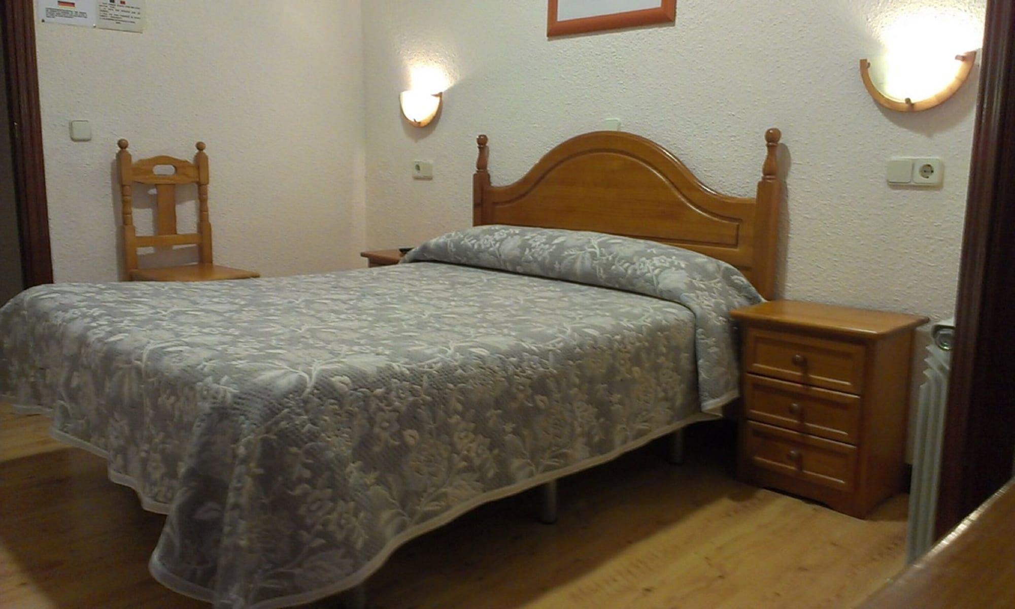 Hostal Zamora Мадрид Екстер'єр фото