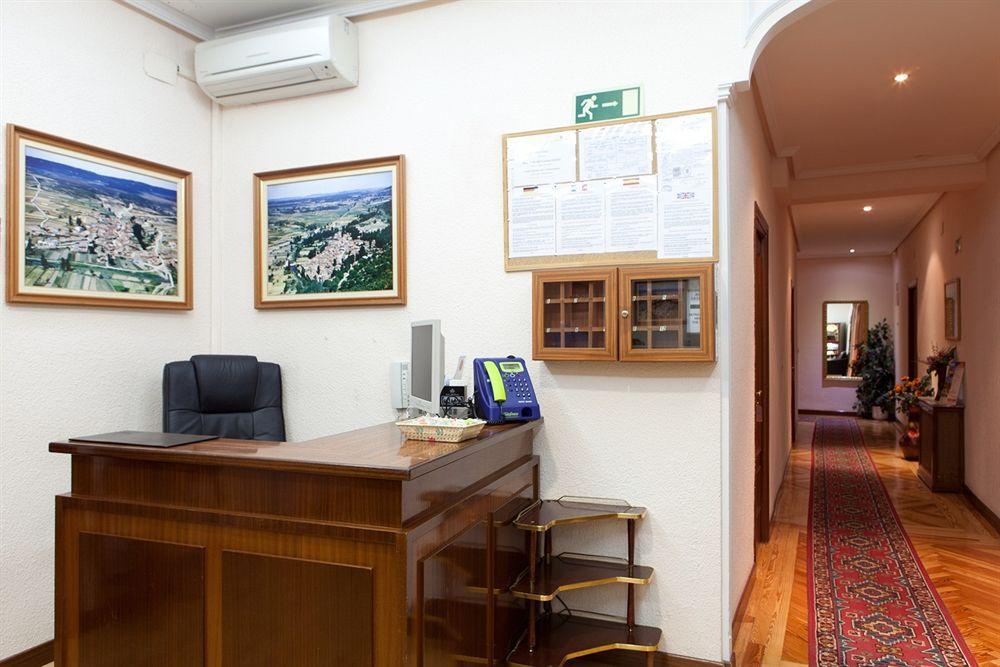 Hostal Zamora Мадрид Екстер'єр фото
