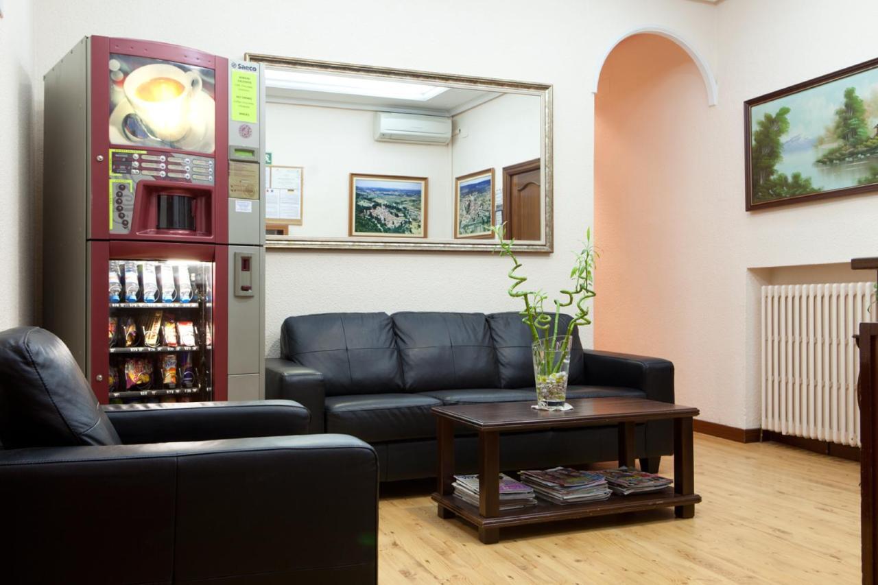 Hostal Zamora Мадрид Екстер'єр фото